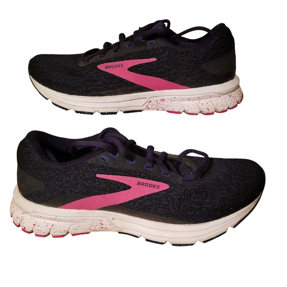 Brooks Shoes - Size 7 - Brooks Signal 3 Black - 120349-1B-088